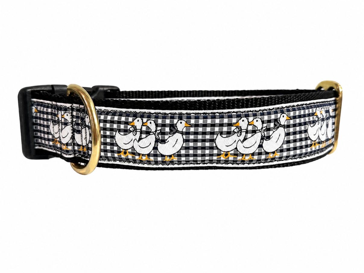 Mackenzie Collar Goose on Black Checker