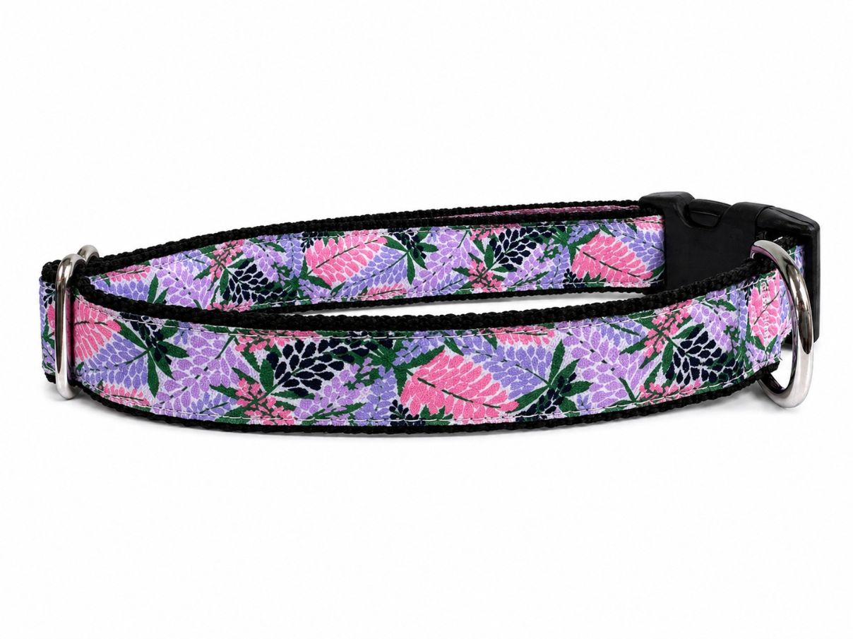 Mackenzie Collar Lupine Flowers